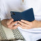 Selencia Hoesje Geschikt voor Huawei P Smart (2020) Hoesje Met Pasjeshouder - Selencia Echt Lederen Bookcase - Blauw
