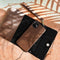 Selencia Hoesje Geschikt voor iPhone 12 Pro / 12 Hoesje Met Pasjeshouder - Selencia Eny Uitneembare Vegan Lederen Clutch - Bruin