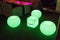 Nikki Amsterdam | The.Pouf | Multicolor RGB | LED Verlichting | Bluetooth Speaker | Bijzettafel |Tuintafel | Loungepoef | Kruk |Tuin Verlichting | Met gratis App bedienbaar | 60cm Doorsnee | Gebruiksduur: tot 8 uur