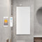 Quality Heating QH-GD Serie infrarood paneel voor aan de wand – Glazen infrarood verwarmingspaneel – infrarood verwarming met ingebouwde wifi thermostaat - Met handdoekbeugel - Wit - 700 Watt - 60 x 120 cm