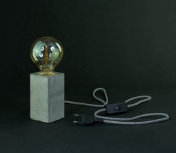 2 stuks Tafellamp cement 6x6x11 cm e27 1,5m strijkijzer snoer zwart wit schakelaar ip20