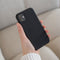 Coverzs iPhone 11 - Luxe Liquid Silicone case - Schokabsorberend - Zwart