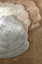Thats mine vloerkleed schelp licht grijs - Small - 66 x 75 cm - 100% Bio katoen