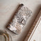 iMoshion Hoesje Geschikt voor iPhone 14 Hoesje Met Pasjeshouder - iMoshion Design Softcase Bookcase - Goud / Glamour Botanic