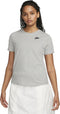 Nike Sportswear Club Essentials T-shirt Vrouwen - Maat L