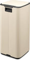 Brabantia Bo Pedaalemmer - 30 liter - Soft Beige - Soft-close - Cradle-to-Cradle® Brons