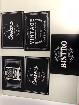 4 stuks diverse plasemats zwart-wit