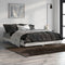 vidaXL - Bedframe - bewerkt - hout - grijs - sonoma - eikenkleurig - 140x190 - cm