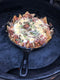 Valhal Outdoor Skillet / Koekenpan met steel - gietijzer, diameter 25cm - schenktuiten - VH25