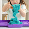 Kinetic Sand - Zandkasteel Speelkoffertje met 453 g blauwgroen origineel kinetisch zand - multifunctioneel speelvak en opbergbak - Sensorisch speelgoed