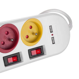 Maclean - Stekkerdoos met schakelaars met penaarde - 4-voudig + 2x USB - 250VAC/10A, 2,1A 5V - 1....