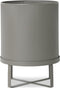 Ferm Living Bau Bloempot met houder/onderschaal Groot warmgrijs