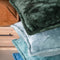 Dutch Decor CILLY - Sierkussen fleece 45x45 cm - Mountain View - donkergroen - Inclusief binnenkussen