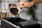 Solac CA4810 - Koffiezetapparaat - 19bar pompdruk - 1.470W vermogen - 1,2L waterreservoir - 160g bonenreservoir