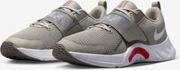 Nike Renew Retaliation 4 Hardloopschoen - Heren - Maat 42,5 - Grijs