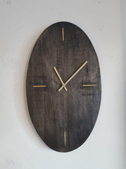 Wandklok landelijk - houten klok 30 x 51 cm - wandklok bruin zwart