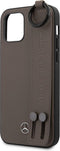 Mercedes - Geschikt voor iPhone 12 Pro Max - Leren Backcover hoes met Handstrap - Bruin