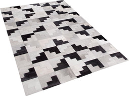 EFIRLI - Patchwork vloerkleed - Grijs - 140 x 200 cm - Koeienhuid leer