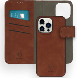 iMoshion Hoesje Geschikt voor iPhone 14 Pro Max Hoesje Met Pasjeshouder - iMoshion Uitneembare 2-in-1 Luxe Bookcase - Bruin
