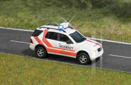 Busch 5631 H0 Hulpdienstvoertuig Mercedes Benz M-klasse Notarzt