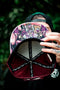 Capiche® Snapback – Cursed Dolls – Pet Heren – Sportcap – Baseball Cap – Rode pet