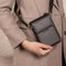 Telefoontasje Dames Crossbody - Selencia Avani Slang Telefoontasje Crossbody - Universeel Schoudertasje telefoon - Zwart