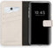 Selencia Hoesje Geschikt voor iPhone 11 Hoesje Met Pasjeshouder - Selencia Echt Lederen Bookcase - Lichtgrijs