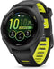 Garmin Forerunner 265S 42 mm zwart met een zwart/geel siliconen polsband