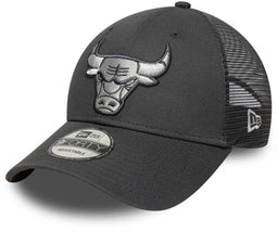Chicago Bulls NBA Dark Grey 9FORTY Trucker Adjustable Cap
