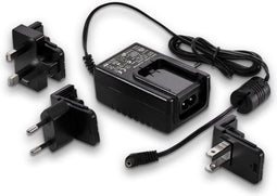 MILLENNIUM 5V DC Power Supply - De adapter speciaal voor MILLENNIUM schaakcomputers met kunststof behuizing. Inclusief wisselopzetstukken voor EU, VK en VS