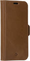 Dbramante1928 iPhone 13 Mini - Flip cover - Magneetsluiting en ruimte voor pasjes - Cognac