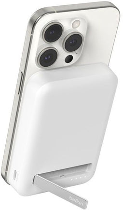 Belkin BoostCharge Pro BPD007BTWH - Magnetische Powerbank - 5000 mAh - Qi2 Draadloos Opladen - Zwart