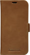 Dbramante1928 iPhone 12/12 Pro - Flip cover - Magneetsluiting en ruimte voor pasjes - Cognac
