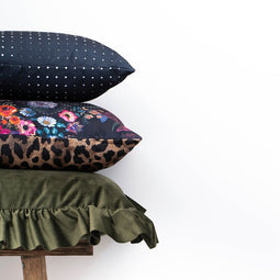 Melli Mello - Dark romance cushion set