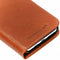 Dbramante1928 Lynge - Flip cover - Magneetsluiting en ruimte voor pasjes - Bruin