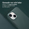 Accezz Hoesje Geschikt voor iPhone 14 Hoesje Met Pasjeshouder - Accezz Leather Bookcase 2-in-1 Geschikt voor MagSafe - donkergroen