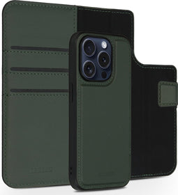 Accezz Hoesje Geschikt voor iPhone 15 Pro Hoesje Met Pasjeshouder - Accezz Premium Leather 2 in 1 Wallet Bookcase - Groen