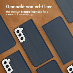 Accezz Hoesje Geschikt voor Samsung Galaxy S21 FE Hoesje Met Pasjeshouder - Accezz Premium Leather Slim Bookcase - Donkerblauw