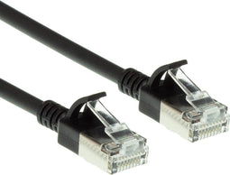 ACT Zwarte 5 meter LSZH U/FTP CAT6A datacenter slimline patchkabel snagless met RJ45 connectoren DC7905