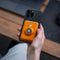 AdroitGoods AirTag Kaarthouder Geschikt Voor Magsafe en iPhone - Pasjeshouder/Wallet - Leder/Geel