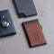 AdroitGoods Pasjeshouder 7 Pasjes Portemonnee - Creditcardhouder Met RFID Technologie - Aluminium/Leder - Bruin