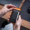 AdroitGoods Pasjeshouder 7 Pasjes Portemonnee - Creditcardhouder Met RFID Technologie - Leder/Carbonfiber