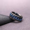 Anxiety Ring - (Ketting) - Stress Ring - Fidget Ring - Anxiety Ring For Finger - Draaibare Ring - Spinning Ring - Zwart-Blauw - (21.50mm / maat 68)