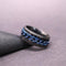 Anxiety Ring - (Ketting) - Stress Ring - Fidget Ring - Anxiety Ring For Finger - Draaibare Ring - Spinning Ring - Zwart-Blauw kleurig RVS - (17.00mm / maat 53)