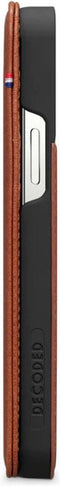 Apple iPhone 12 Hoesje - Decoded - Wallet Serie - Echt Leer Bookcase - Bruin - Hoesje Geschikt Voor Apple iPhone 12