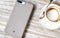 Apple iPhone SE (2020) Hoesje - Twelve South - Relaxed Serie - Echt Leer Backcover - Zwart - Hoesje Geschikt Voor Apple iPhone SE (2020)