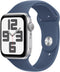 Apple Watch SE (2024), 44mm, GPS, Sportbandje M/L, Zilver (Blauw)