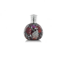Ashleigh & Burwood - Geurlamp Vampiress