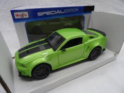 Ford Mustang Street Racer 2014 - 1:24 - Maisto