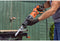 BLACK+DECKER BES301-QS - Reciprozaag 750W - Variabele snelheid en sleutelvrij wisselen zaagbladen - Oranje/Zwart